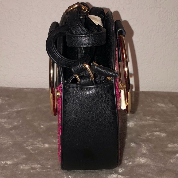 NWT Isabelle Round Fuchsia Snakeskin Purse - Picture 6 of 10